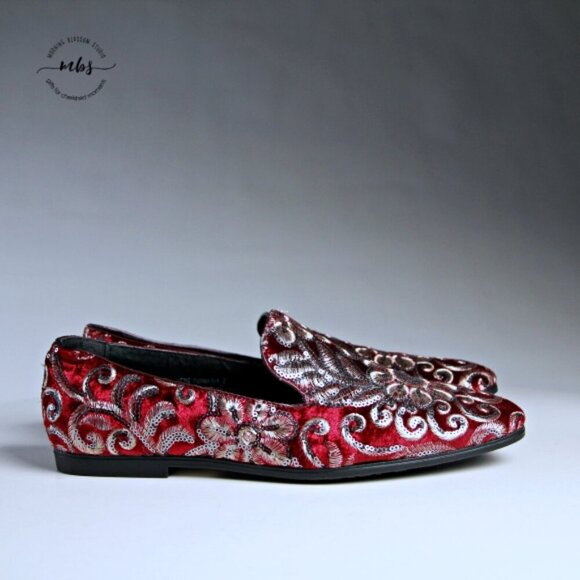 NWT Amali Fabian Embroidered Sequin Driving Loafers Red Rose Gold Men 8 - Picture 1 of 13